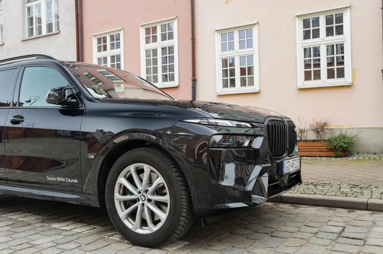 BMW X7 po faceliftingu. 