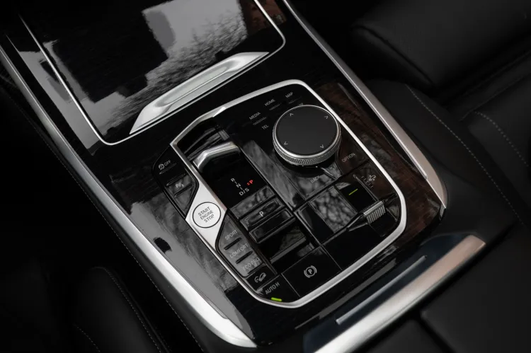 BMW X7 po faceliftingu. 
