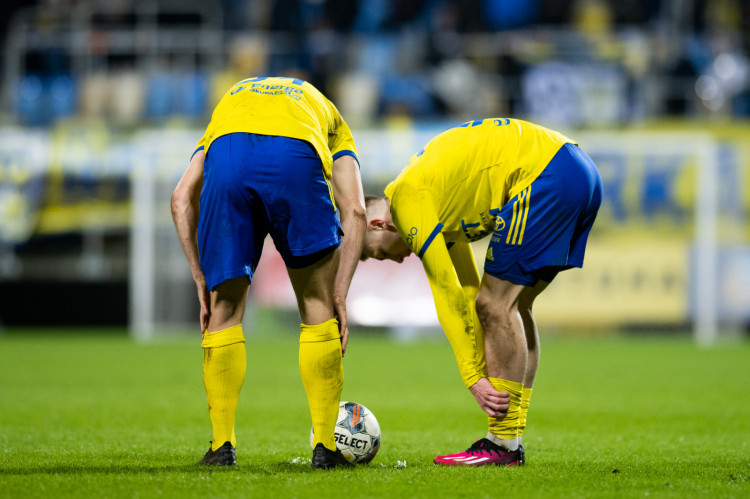 Mimo dwutygodniowej przerwie w rozgrywkach Fortuna 1. Ligi piłkarze Arki Gdynia nie otrzymali więcej dni wolnego.