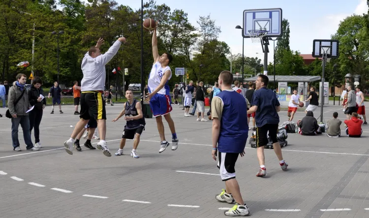 Po czternastu latach rozgrywek pod Multikinem gdańskie turnieje koszykówki ulicznej przeniesione zostały pod Ergo Arenę. 