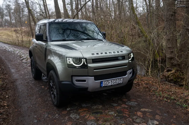 Land Rover Defender