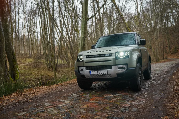 Land Rover Defender