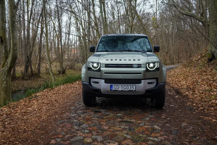 Land Rover Defender