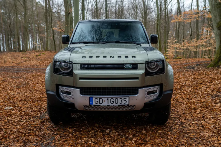 Land Rover Defender