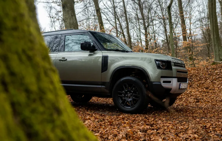 Land Rover Defender