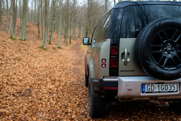 Land Rover Defender