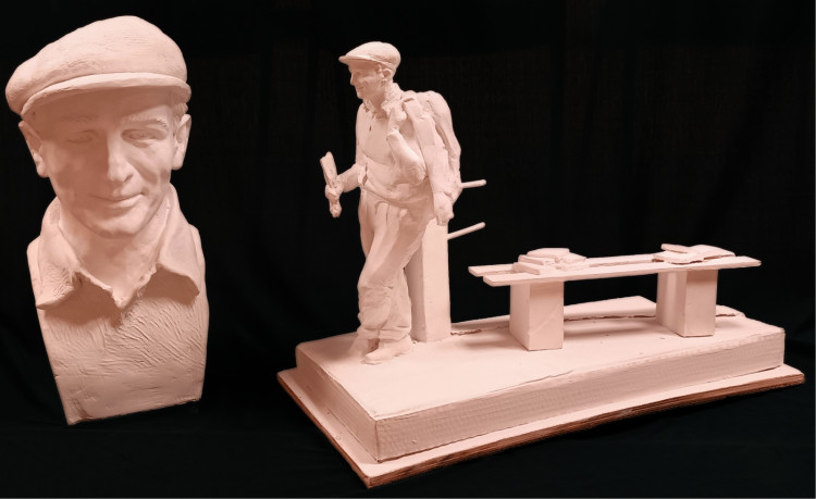 Zwycięski projekt rzeźby Brunona Zwarry autorstwa Wiesława Kwaka, zdobywcy pierwszej nagrody w konkursie.