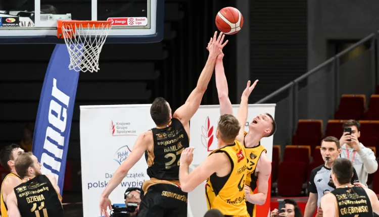 Trefl Sopot przegrał ze Śląskiem Wrocław 67:71 w meczu na szczycie 26. kolejki Energa Basket Ligi.