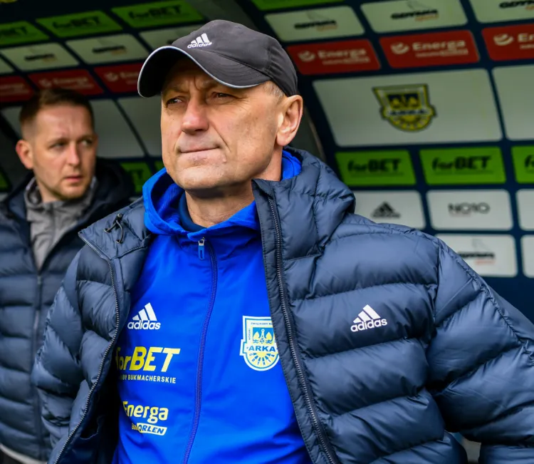 Ryszard Wieczorek ma o czym myśleć po debiucie. Jako pierwszy trener od trzech lat rozpoczął pracę w Arce Gdynia od porażki. 