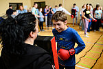 Wśród atrakcji przygotowanych dla uczestników Niebieskich Igrzysk znalazło się też stanowisko bokserskie. Dzieci miały niesamowitą frajdę, wcielając się w rolę Dariusza Michalczewskiego. 