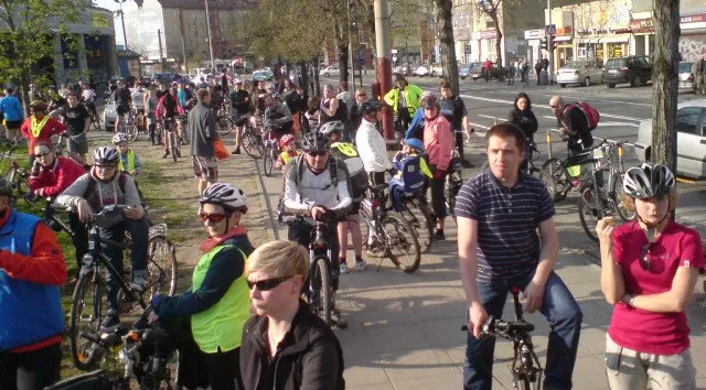 Kolejna Masa Krytyczna zgromadziła jeszcze więcej rowerzystów.