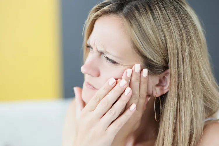 Gdzie i jak szukać pomocy w razie nagłego bólu zęba?