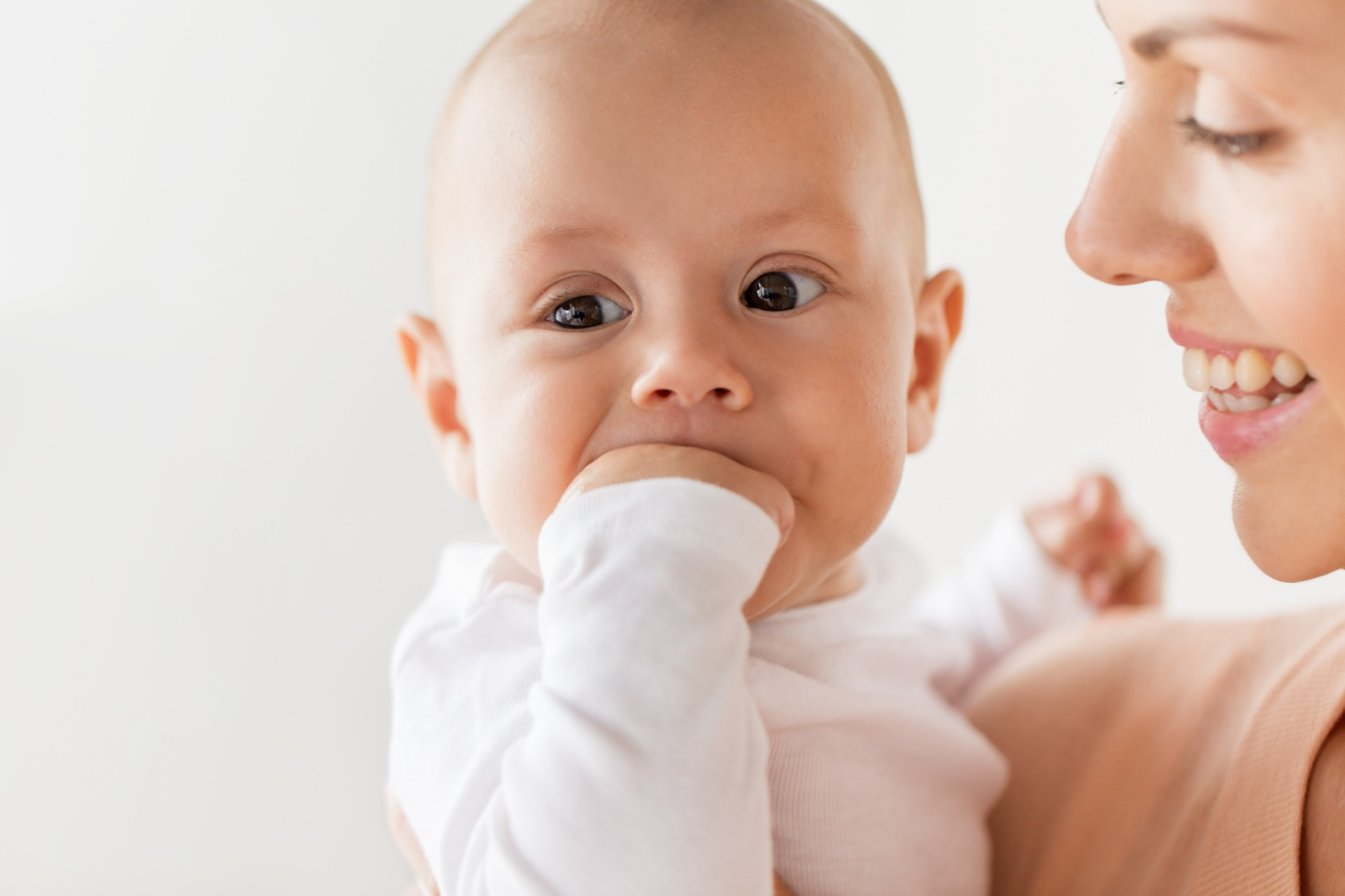 Ząbkowanie U Dziecka Jakie Są Objawy I Jak Złagodzić Ból 2526