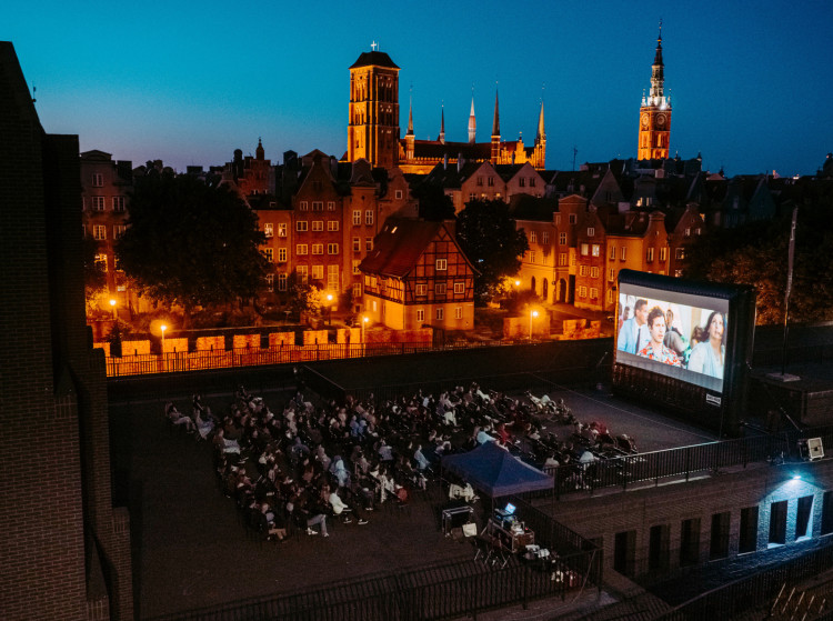 Kino na Szekspirowskim startuje w sobotę, 3 czerwca, pokazem filmu "W trójkącie".