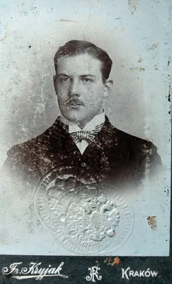 Maurycy Franciszek Gulkowski, w wieku 27 lat. Zdjęcie wykonano w 1913 roku w Krakowie. 