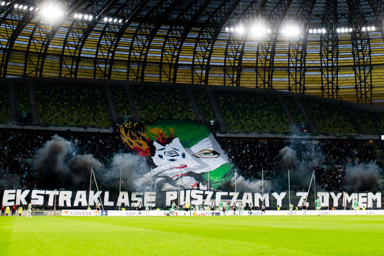 Lechia Gdańsk została ukarana przez Komisję Ligi za zachowanie kibiców na dwóch ostatnich meczach w ekstraklasie.