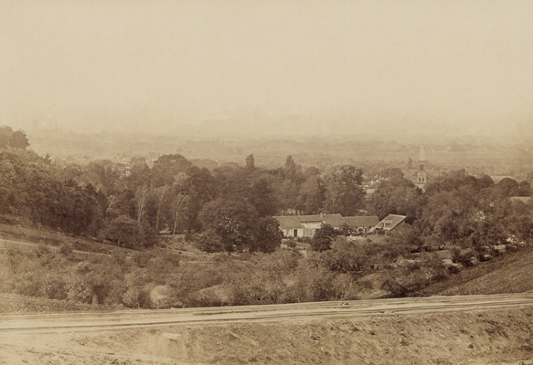 Widok na Orunię uchwycony na zdjęciu przez Carla Radtkego w 1869 r.