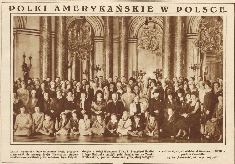 Członkinie "Towarzystwa Polek w Ameryce" przypłynęły do Gdyni na transatlantyku "Rochembau" w czerwcu 1928 r., by zwiedzić kraj swoich przodków.