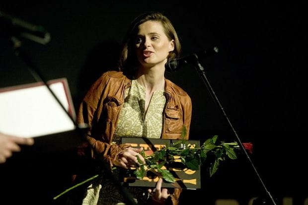 Agnieszka Grochowska otrzymała wyróżnienie w kategorii "Gwiazda Gwiazd Elle" i "Najbardziej Stylowa Aktorka L'oreal Paris". 