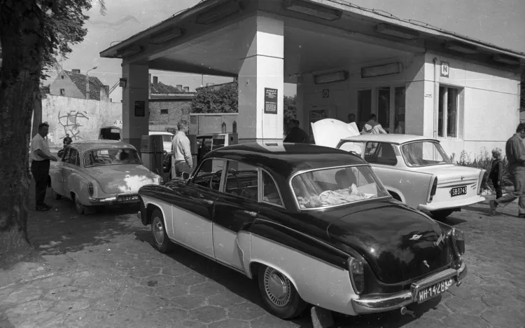 Nazwę CPN zawdzięczał ministrowi przemysłu, który 3 grudnia 1945 r. specjalnym zarządzeniem utworzył państwowe przedsiębiorstwo - Centrala Produktów Naftowych.