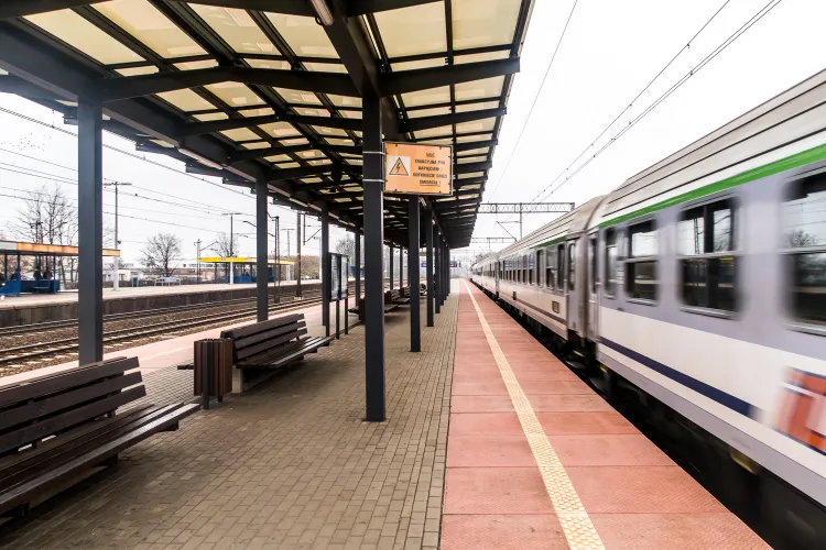 Przez stację PKP Gdynia Orłowo obecnie pociągi Intercity tylko przejeżdżają. I nie zanosi się na zmiany.