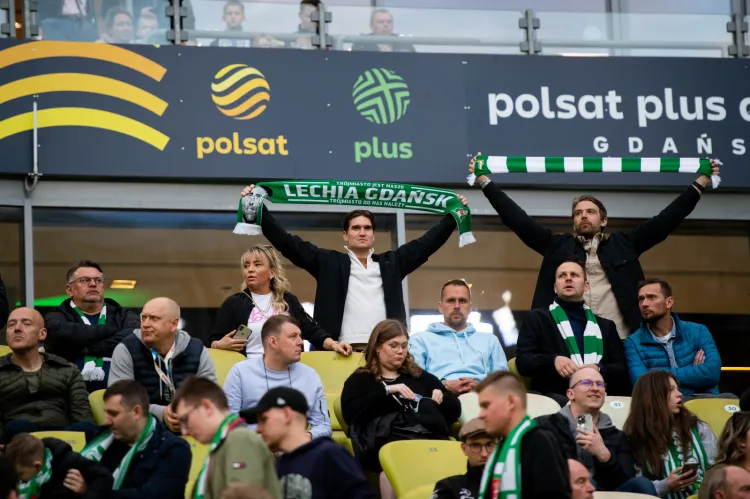 Opóźnia się moment, kiedy na trybunach Polsat Plus Areny Gdańsk zasiądą nowi większościowi akcjonariusze Lechii Gdańsk. Natomiast wkrótce powinny być zmiany w zarządzie klubu.
