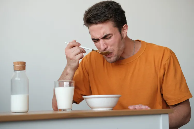 Jedni odczuwają paniczny lęk przed zjedzeniem warzyw, innych odrzuca zapach mleka. Jakie fobie kulinarne nam towarzyszą?