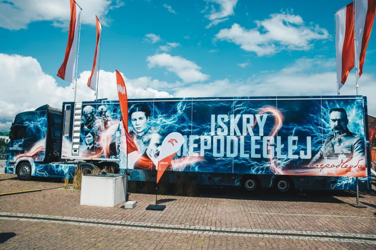 Interaktywna wystawa "Iskry Niepodległości" w Gdańsku pojawiła się w piątek i będzie dostępna do 23 lipca.