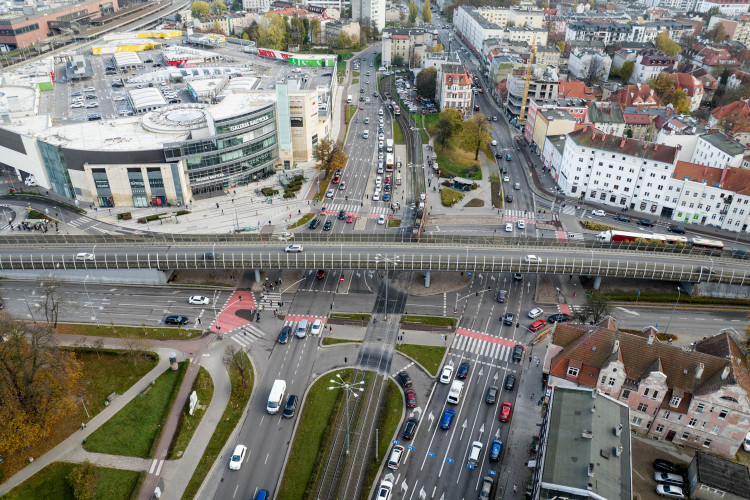 The intersection at Galeria Bałtycka is the place with the highest traffic density in Gdańsk.