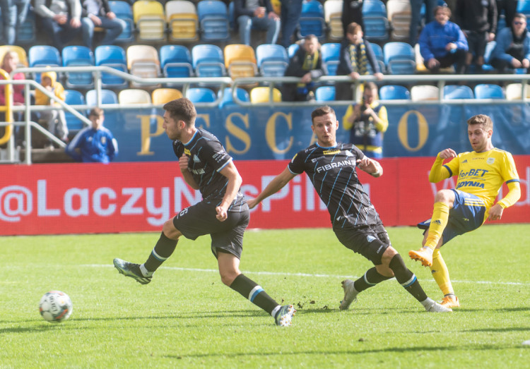 Hubert Adamczyk już do przerwy meczu ze Stalą Rzeszów strzelił gola oraz zaliczył dwie asysty.