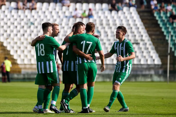 Tylko Lechia Gdańsk zanotowała pierwszą porażkę w tym sezonie. Podopieczni Macieja Kalkowskiego przegrali z rezerwami Stoczniowca Gdańsk 2:3 (1:1).