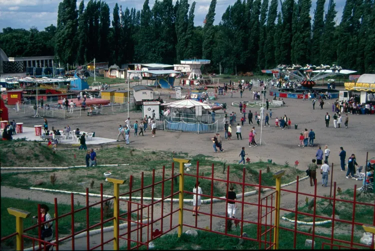 Cricoland działał w latach 1991-1997 na placu Zebrań Ludowych.