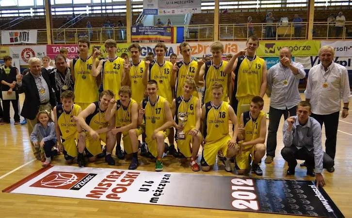Koszykarze GTK nie pozwolili by złote medale mistrzostw Polski do lat 16 wyjechały z Gdyni.