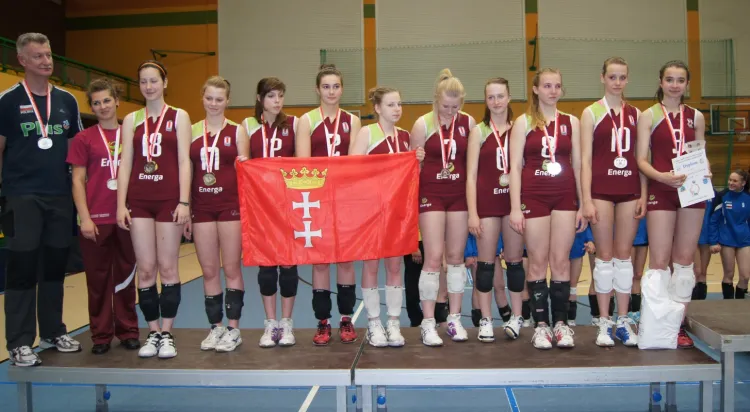 Energa Gedania przy każdej okazji promuje doskonale Gdańsk. Na podium mistrzostw Polski młodziczki weszły z flagą miasta. 