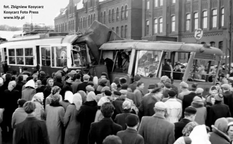 Wypadek tramwajowy na starym wiadukcie Błędnik. 1958 rok.
