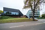 Nowy park powstał na tyłach gmachu Politechniki Gdańskiej z superkomputerem Kraken.