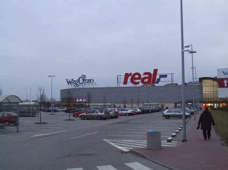 Riviera powstała na miejscu znacznie mniejszego Centrum Wzgórze.