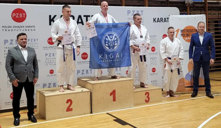 Michał Sielski został mistrzem Polski w karate tradycyjnym w konkurencji kumite, czyli w walce z przeciwnikami.