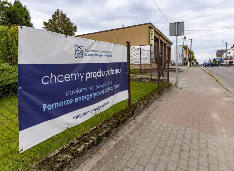 W badaniach przeprowadzonych przez Pracownię Badań Społecznych wśród mieszkańców gminy Choczewo odsetek popierających budowę elektrowni atomowej wynosił ok. 70 proc.... 