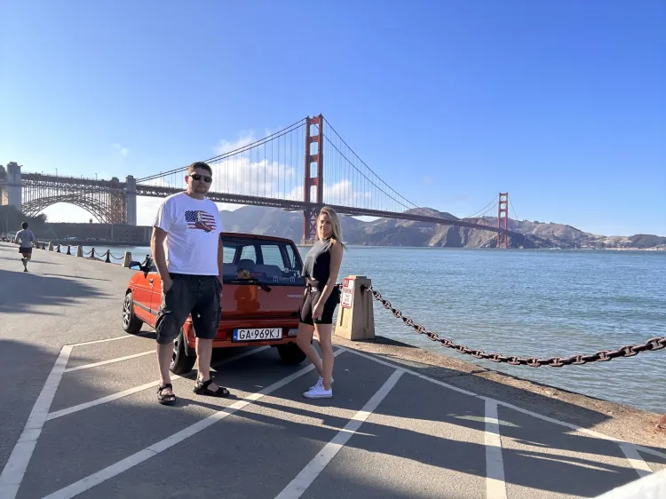 Golden Gate Bridge w San Francisco. 