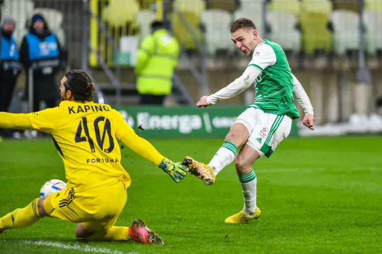 Domnik Piła jest jedynym piłkarzem Lechii Gdańsk, który 10 marca brał udział w wygranym meczu z Miedzią Legnica 4:0 i ponownie może zagrać przeciwko temu rywalowi 3 grudnia. 