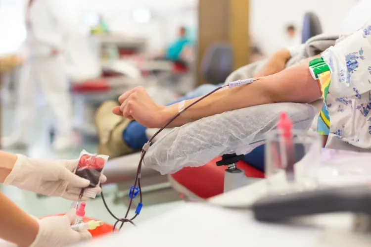 Szacuje się, że jednorazowe oddanie krwi może uratować nawet trzy osoby.
