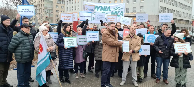 Kolejne ugrupowania dołączają do ruchu przeciwko obecnie rządzącym Gdynią.