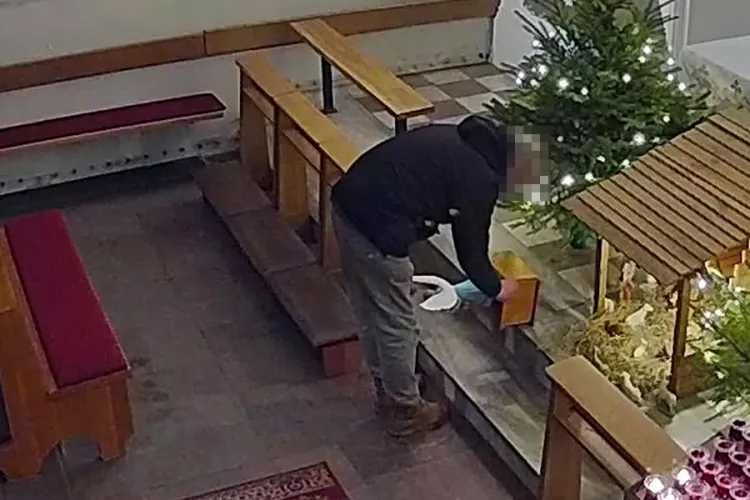 59-letni mieszkaniec Malborka postanowił rozpocząć Nowy Rok od zuchwałej kradzieży - zasadził sie na skarbonkę ustawioną przy kościelnym żłóbku. 