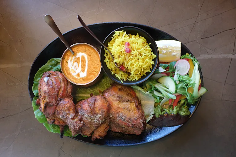 W kolejnym odcinku cyklu "Jemy na mieście" odwiedziłam restaurację Masala Kitchen w Sopocie. Na zdjęciu: tandoori chicken.