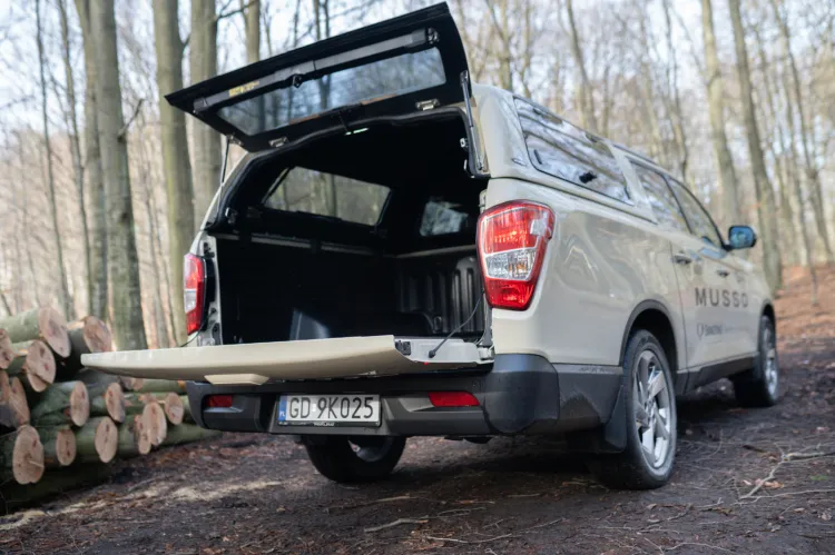 Odświeżony pickup SsangYong Musso Grand. 