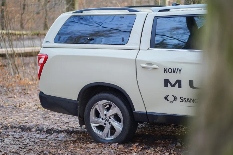 Odświeżony pickup SsangYong Musso Grand. 