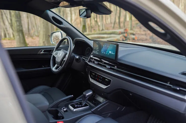 Odświeżony pickup SsangYong Musso Grand. 