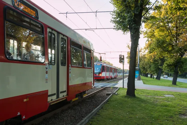 Część przystanków tramwajowych we Wrzeszczu i na al. Zwycięstwa można zlikwidować, co poprawi szybkość tramwajów - uważa nasz czytelnik.