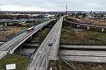 Przebudowa będzie dla wykonawcy niemałym wyzwaniem, bo pod wiaduktem przebiega sześć pasów Trasy Sucharskiego oraz dwutorowa czynna linia kolejowa, którą poruszają się pociągi towarowe do portu.